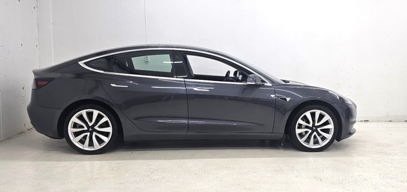 TESLA MODEL 3 LONG RANGE DUAL MOTOR - Image 4