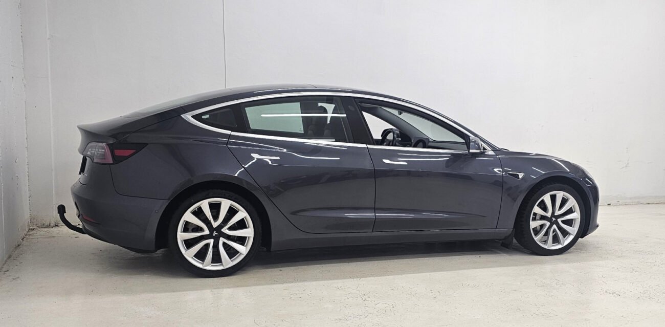 TESLA MODEL 3 LONG RANGE DUAL MOTOR - Image 6