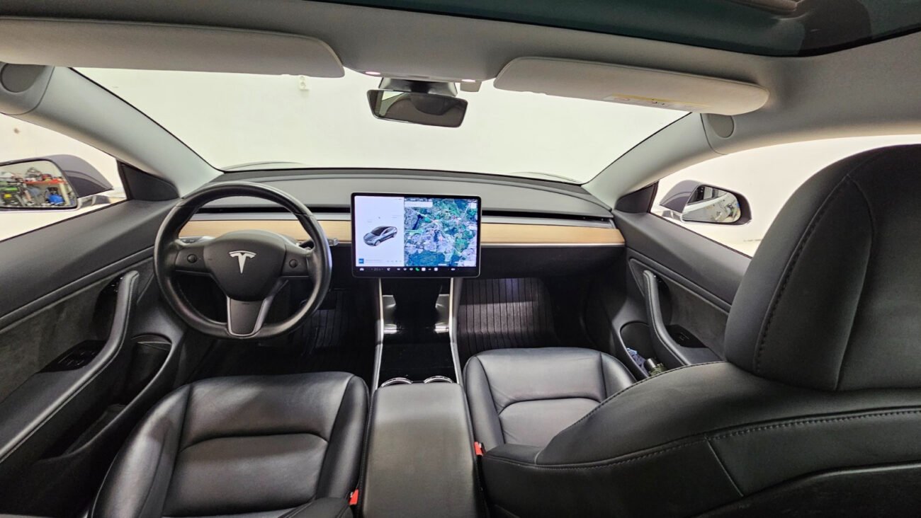 TESLA MODEL 3 LONG RANGE DUAL MOTOR - Image 12
