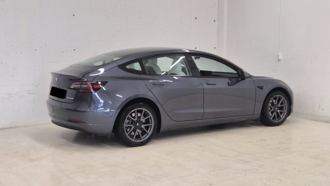 TESLA MODEL 3 LONG RANGE DUAL MOTOR - Image 3