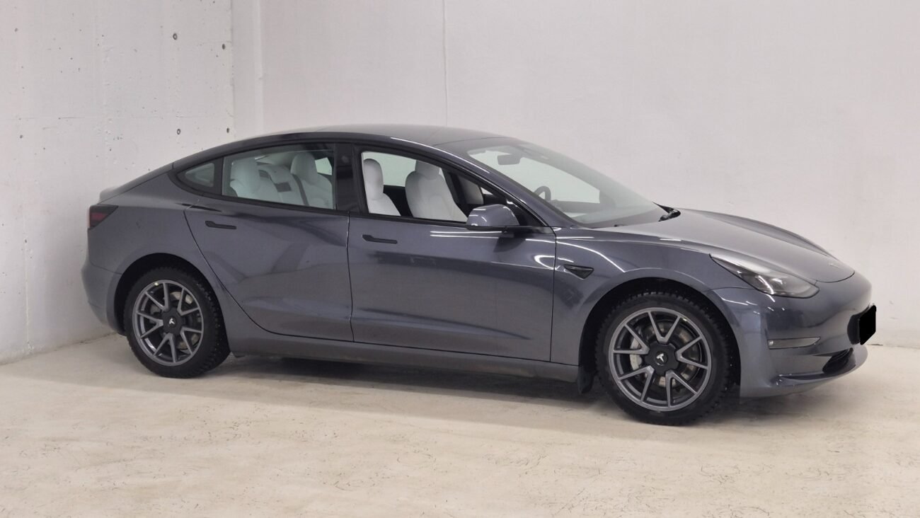 TESLA MODEL 3 LONG RANGE DUAL MOTOR - Image 5