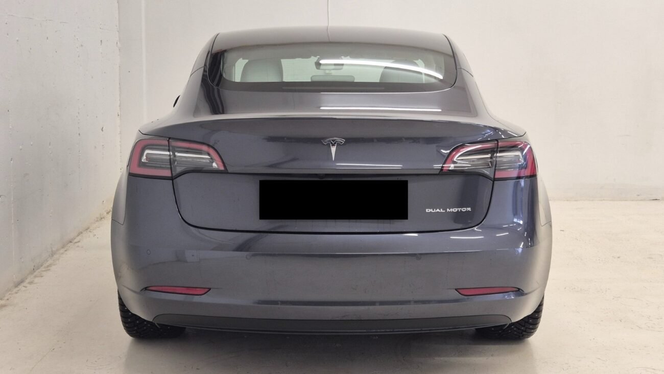 TESLA MODEL 3 LONG RANGE DUAL MOTOR - Image 6