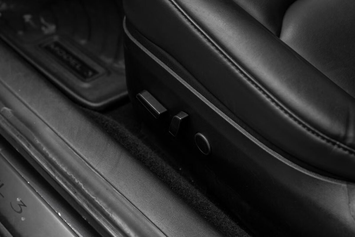 TESLA MODEL 3 LONG RANGE DUAL MOTOR - Image 12
