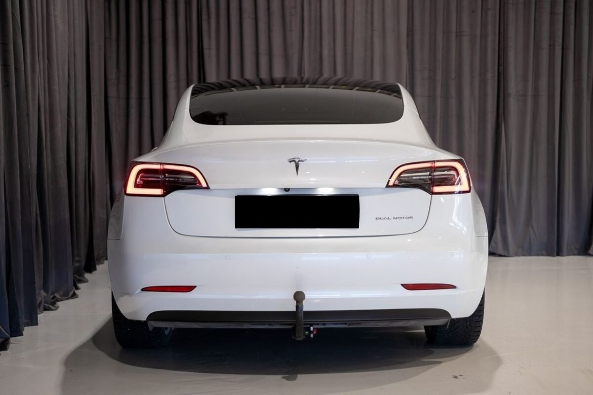 TESLA MODEL 3 LONG RANGE DUAL MOTOR - Image 3