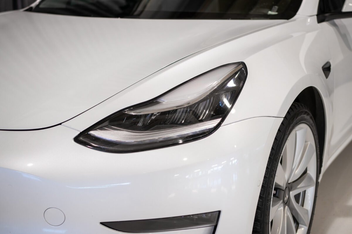 TESLA MODEL 3 LONG RANGE DUAL MOTOR - Image 6