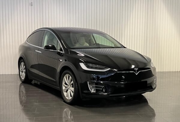 TESLA MODEL X 100D 7 PLACES DUAL MOTOR CHARGES GRATUITES SC01