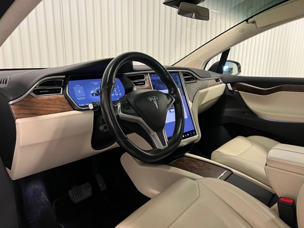 TESLA MODEL X 100D 7 PLACES DUAL MOTOR CHARGES GRATUITES SC01 - Image 14