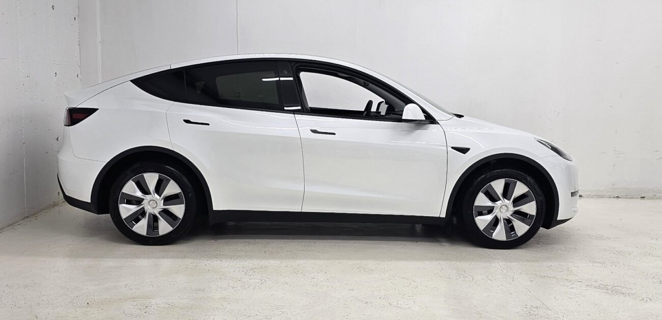 TESLA MODEL Y LONG RANGE BLANC 2023 - Image 4