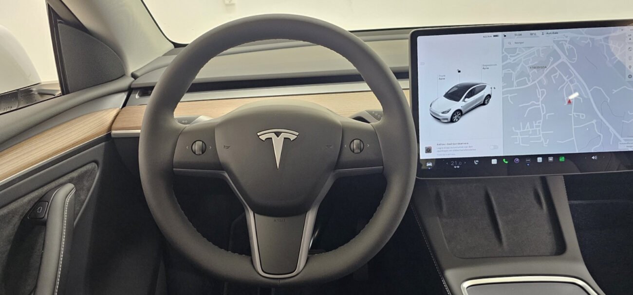 TESLA MODEL Y LONG RANGE BLANC 2023 - Image 17