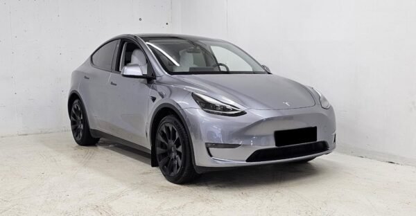 TESLA MODEL Y LONG RANGE QUICKSILVER 2023