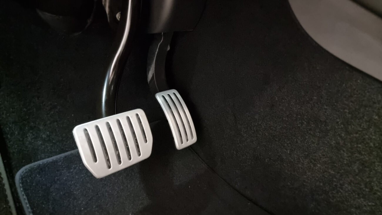 TESLA MODEL Y PERFORMANCE - Image 19