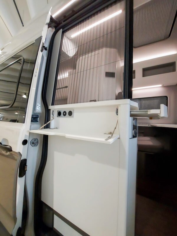 VOLKSWAGEN CRAFTER GRAND CALIFORNIA 2.0 TDI 680 BVA8 - Image 14