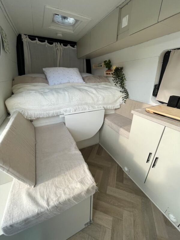 VOLKSWAGEN CRAFTER VAN 2.0 TDI 163 - Image 19