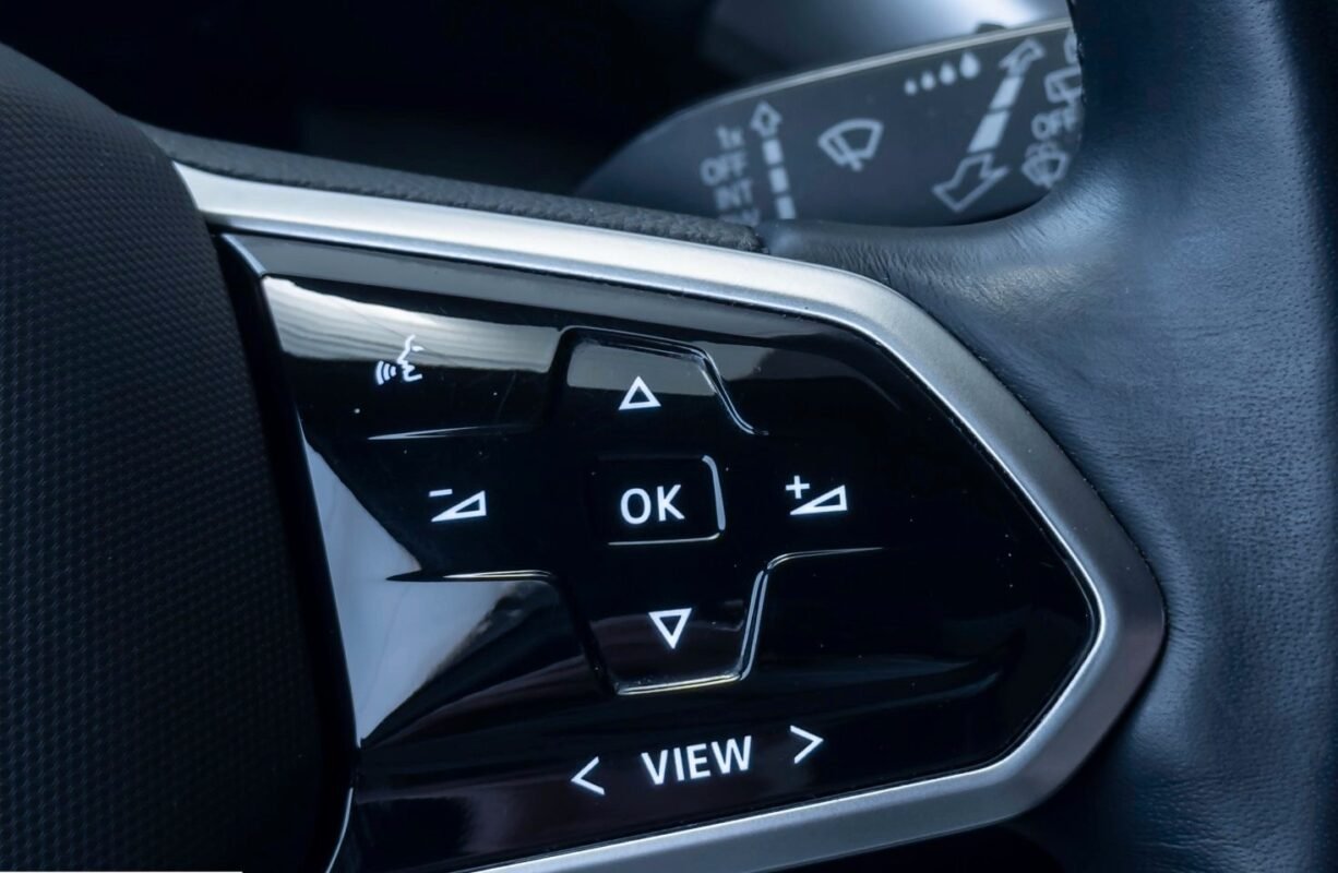VOLKSWAGEN ID.4 174 CH PRO 77 kWH LIFE PLUS - Image 12