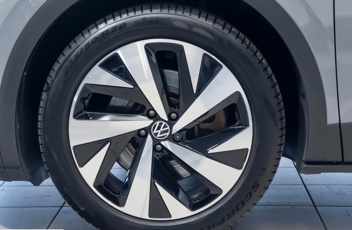 VOLKSWAGEN ID.4 174 CH PRO 77 kWH LIFE PLUS - Image 20