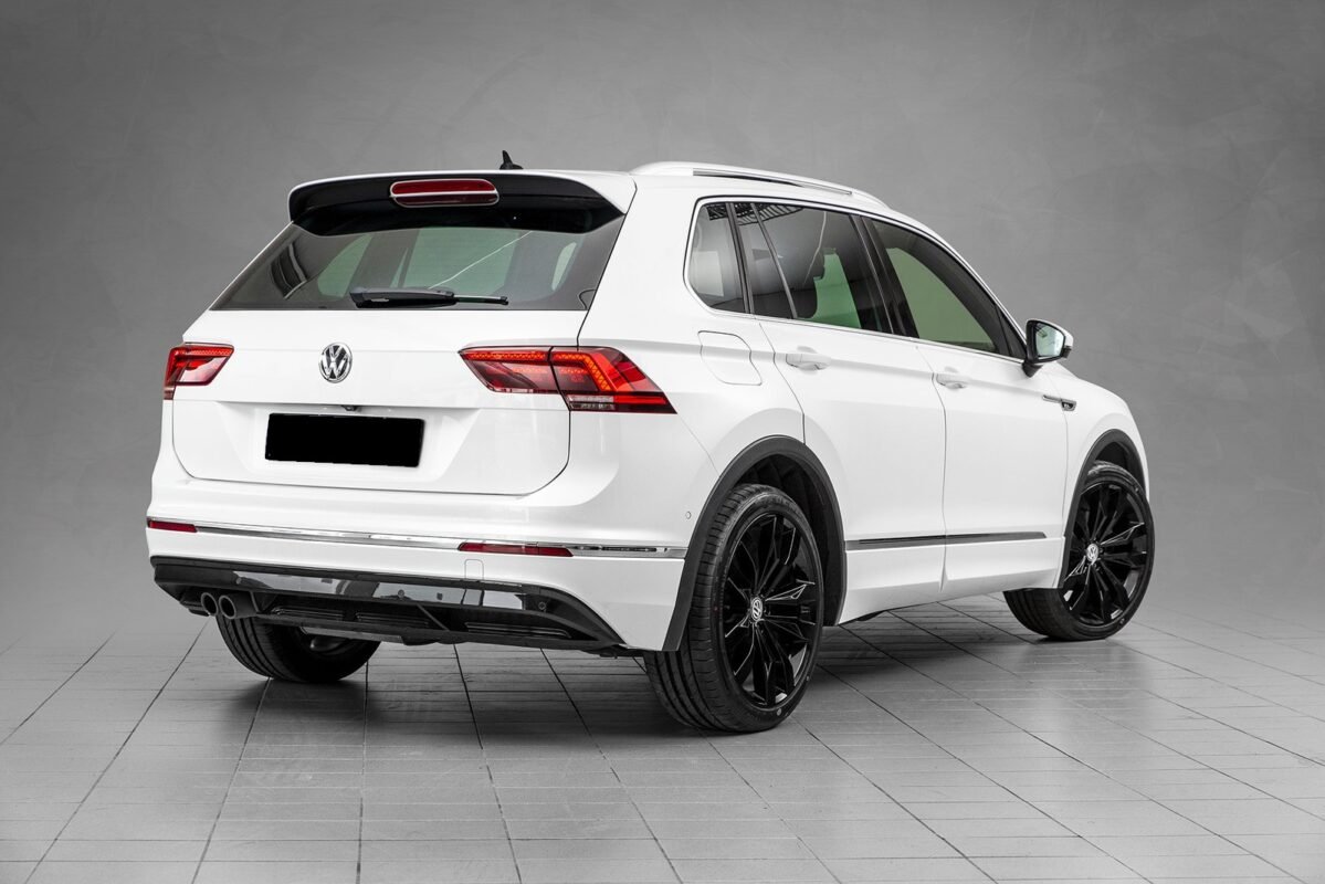 VOLKSWAGEN TIGUAN 2.0 TDI 150 4MOTION R LINE - Image 3