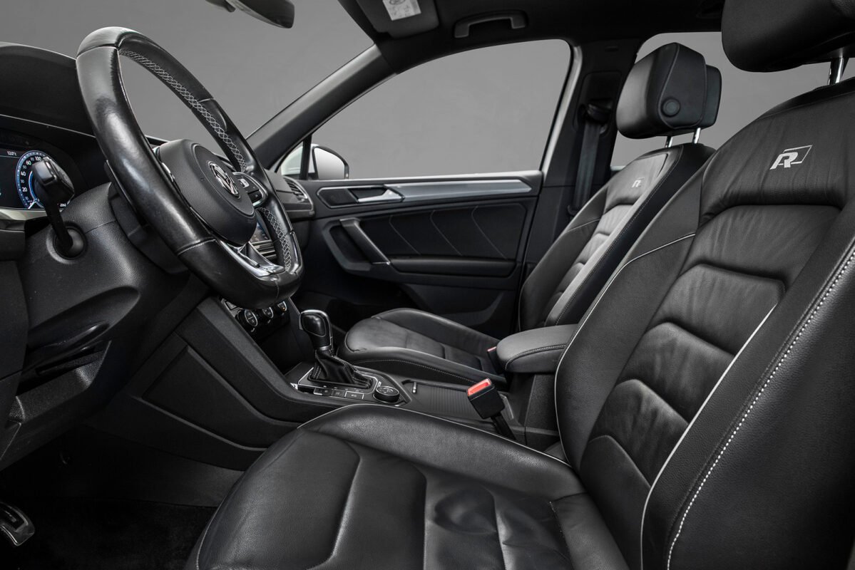 VOLKSWAGEN TIGUAN 2.0 TDI 150 4MOTION R LINE - Image 11