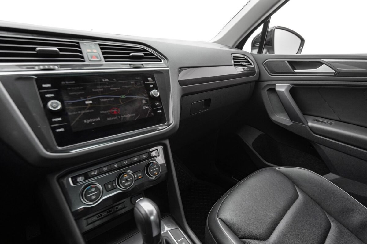 VOLKSWAGEN TIGUAN 2.0 TDI 150 EXCLUSIF R LINE 4MOTION DSG7 - Image 12