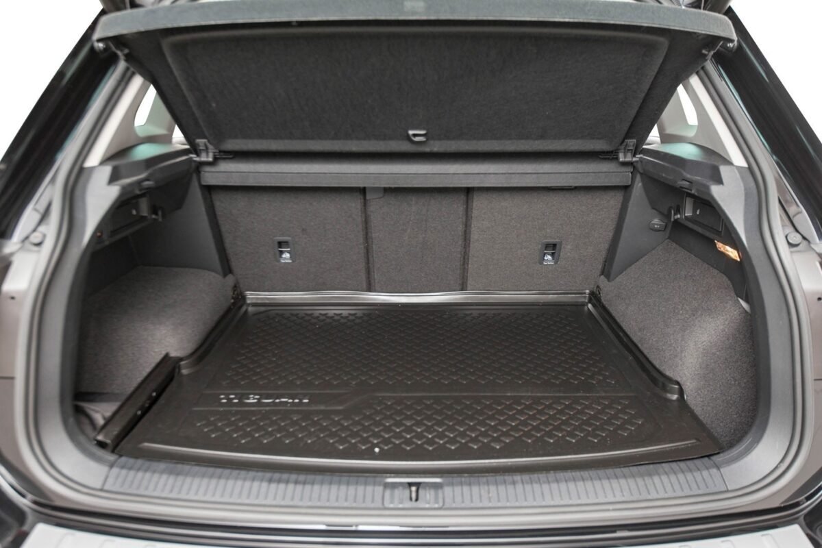 VOLKSWAGEN TIGUAN 2.0 TDI 150 EXCLUSIF R LINE 4MOTION DSG7 - Image 16