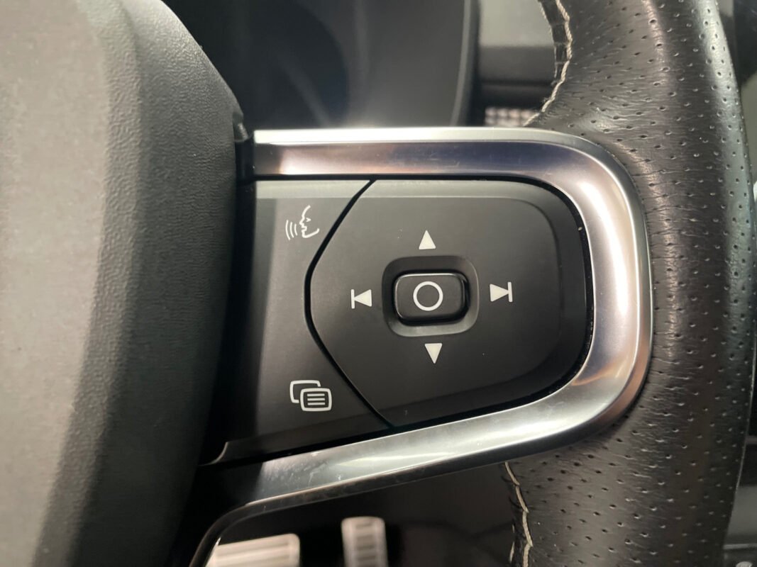 VOLVO XC40 P8 AWD 408CH R-DESIGN EDT - Image 13