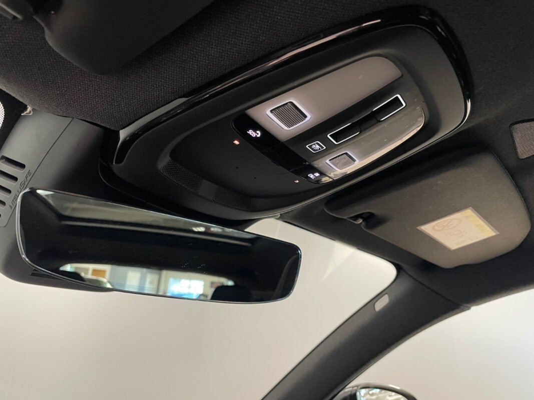 VOLVO XC40 P8 AWD 408CH R-DESIGN EDT - Image 14