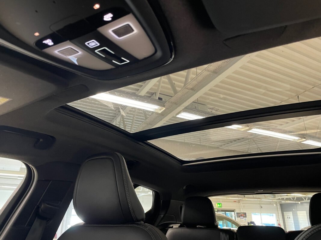 VOLVO XC40 P8 AWD 408CH R-DESIGN EDT - Image 15