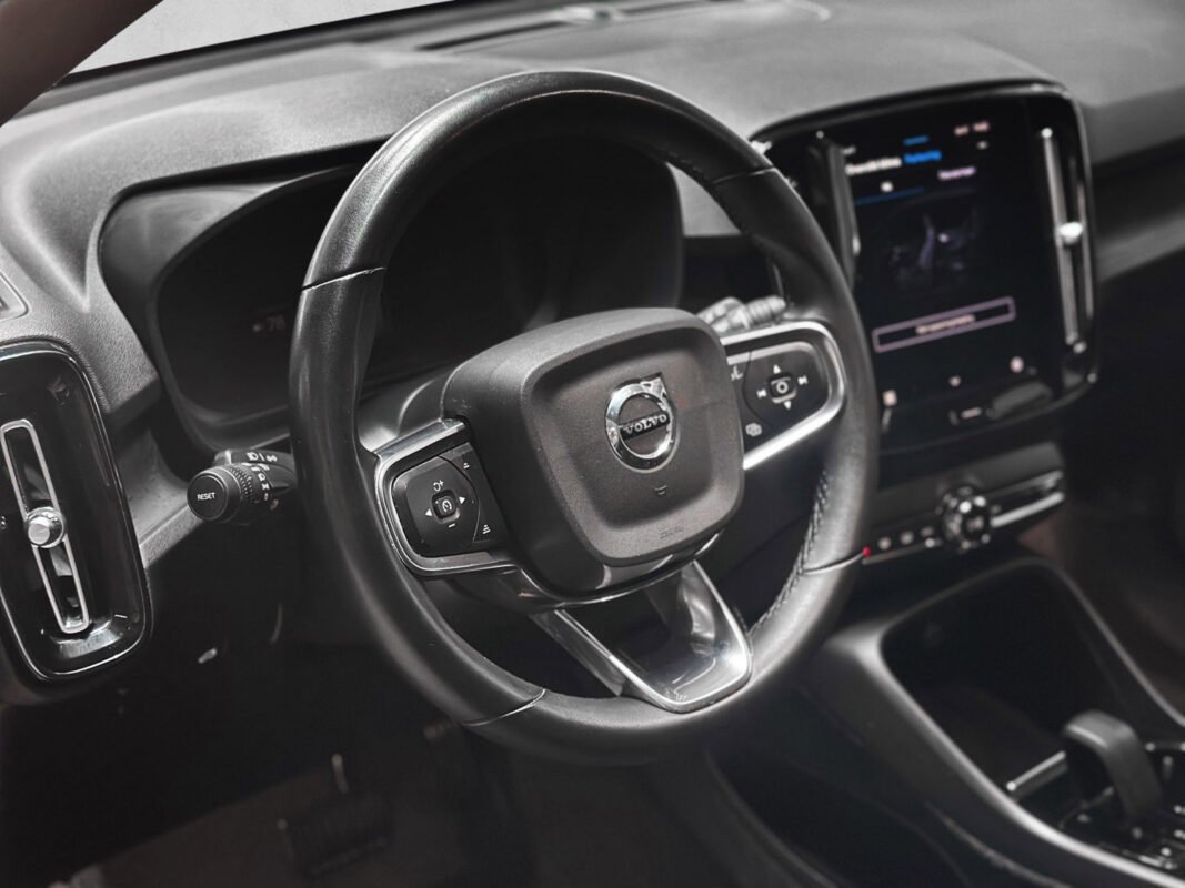 VOLVO XC40 RECHARGE TWIN PLUS AWD - Image 11