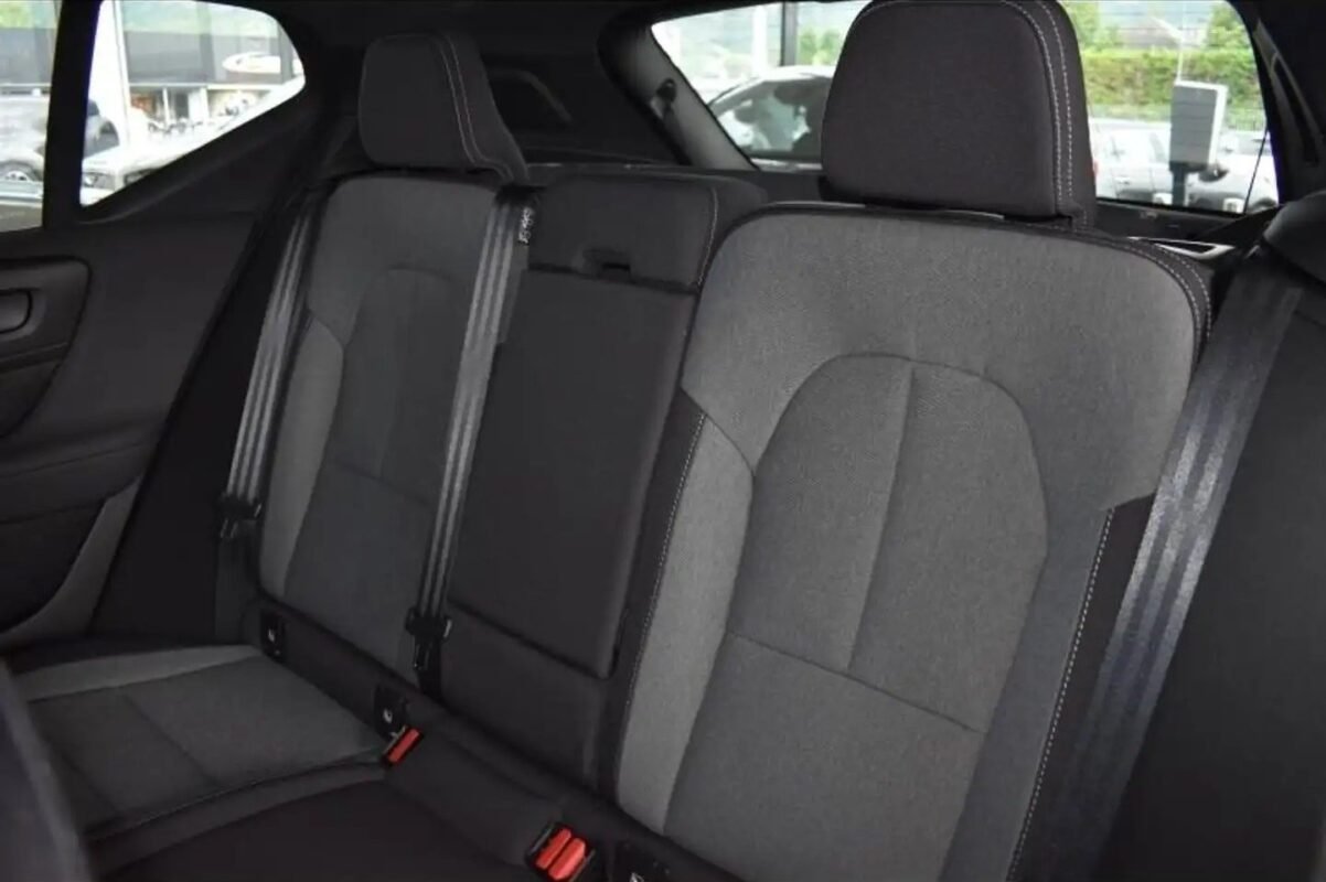 VOLVO XC40 T4 RECHARGE PLUS DCT7 - Image 16